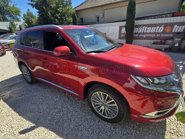 MITSUBISHI OUTLANDER 2.4 PHEV Instyle Premium 4WD CVT