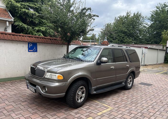 LINCOLN NAVIGATOR