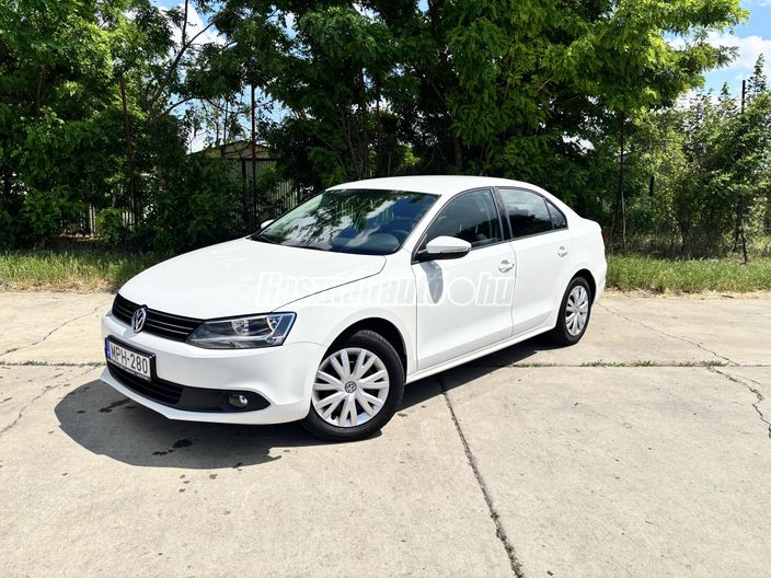 VOLKSWAGEN JETTA VI 1.6 CR TDI Comfortline DSG