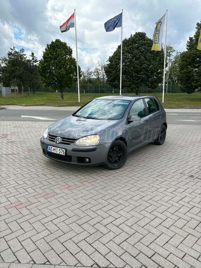 VOLKSWAGEN GOLF V