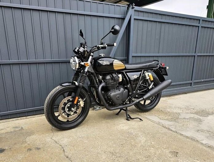 ROYAL ENFIELD INTERCEPTOR