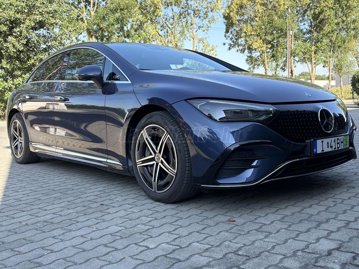MERCEDES-BENZ EQE 300