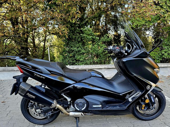 YAMAHA TMAX