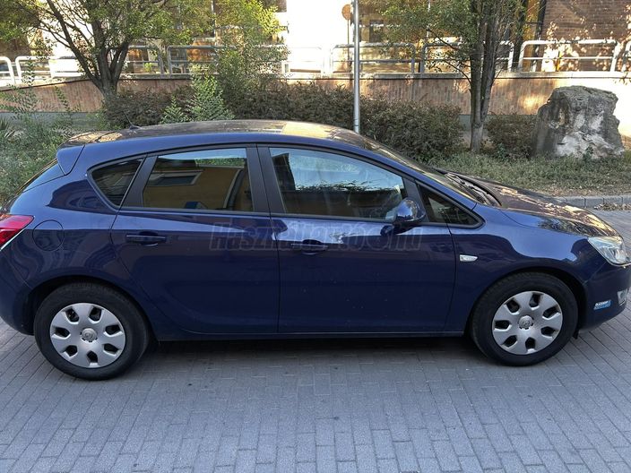 OPEL ASTRA J 1.4 Selection