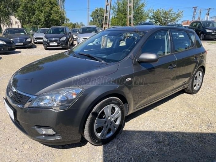 KIA CEE'D 1.4 LX Plus