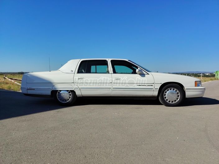 CADILLAC FLEETWOOD