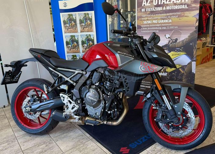 SUZUKI GSX 8 S
