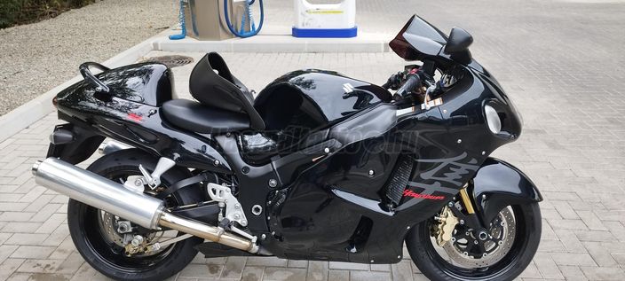 SUZUKI GSX 1300 R (HAYABUSA)