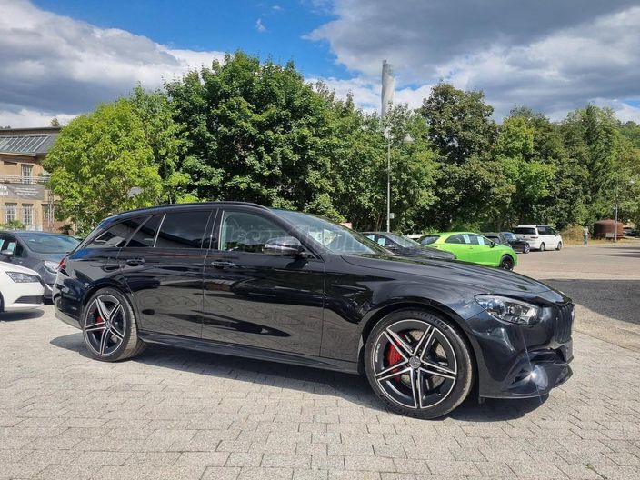 MERCEDES-AMG E 63 S T 4MATIC+ 9G-TRONIC