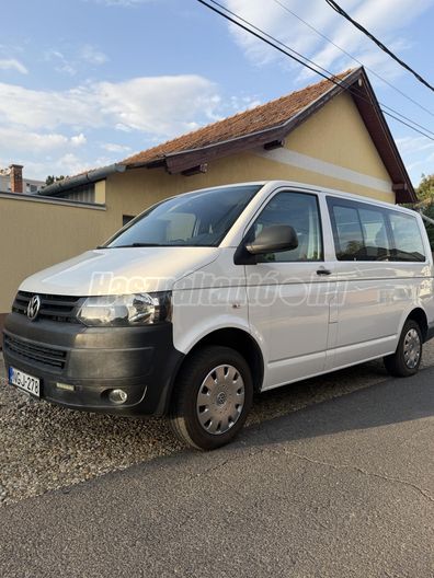 VOLKSWAGEN TRANSPORTER T5 Mikrobusz 2.0 CR TDI (9 személyes )