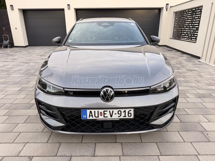 VOLKSWAGEN PASSAT Variant 2.0 TDI R-Line DSG