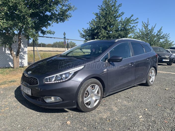 KIA CEE'D 1.6 CRDI FIFA Limited