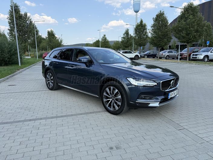 VOLVO V90 Cross Country 2.0 [B5] MHEV AWD Plus Geartronic