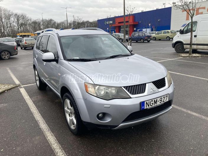 MITSUBISHI OUTLANDER 2.2 DI-D Instyle