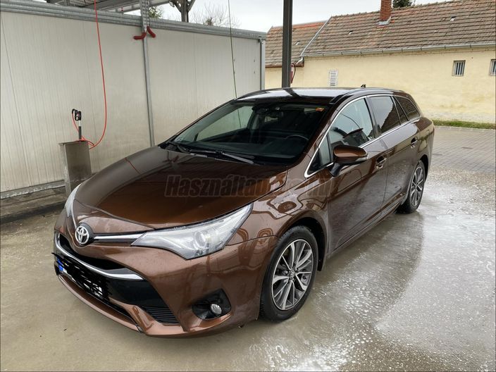 TOYOTA AVENSIS Touring Sports 2.0 D-4D Executive