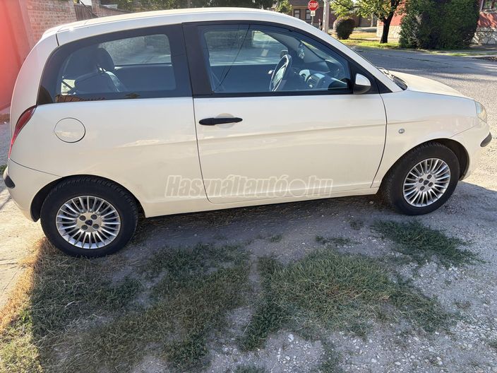 LANCIA YPSILON 1.2 Argento