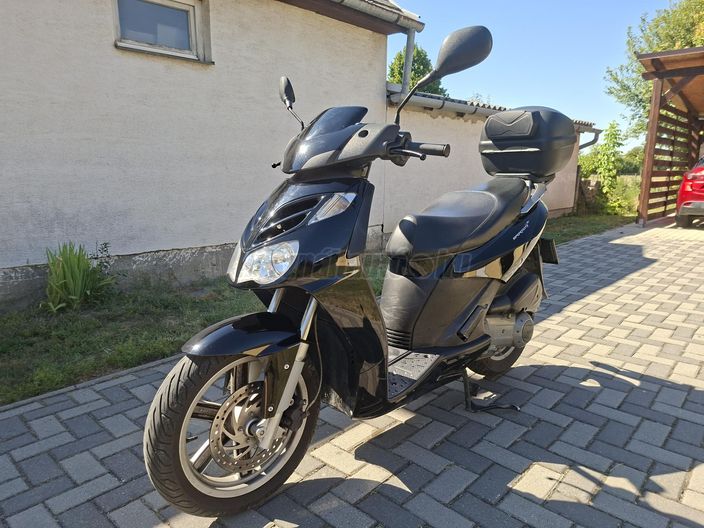 APRILIA SPORT CITY CUBE 125
