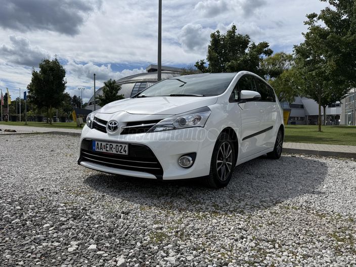 TOYOTA VERSO 2.0 D-4D Active
