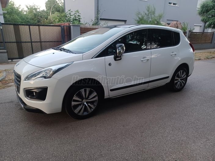 PEUGEOT 3008 1.2 PureTech Allure