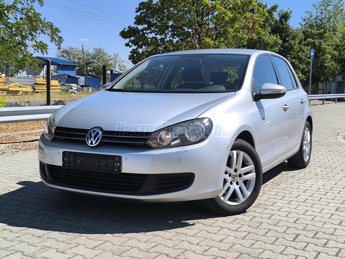 VOLKSWAGEN GOLF VI 1.6 Trendline