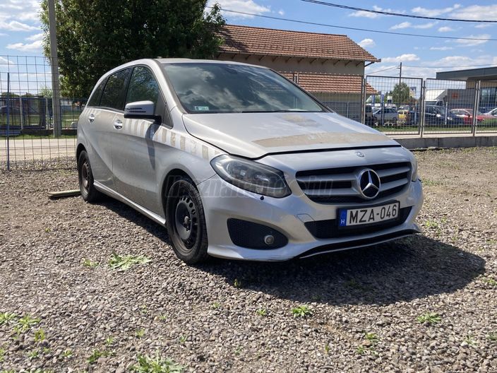 MERCEDES-BENZ B 220 4Matic (Automata)