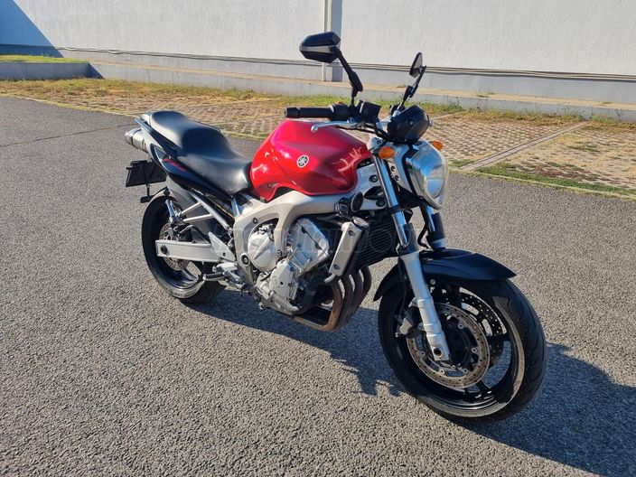 YAMAHA FZ6-N