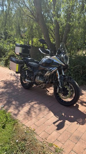 QJMOTOR SRT 600 SX