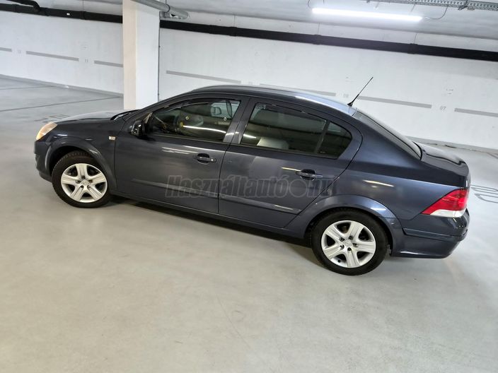 OPEL ASTRA H 1.6 Cosmo