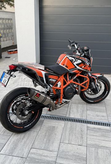 KTM 690 DUKE