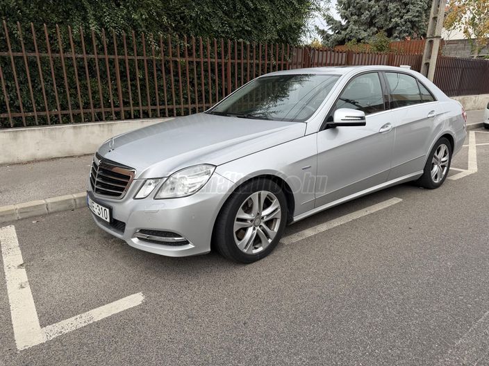 MERCEDES-BENZ E 300 CDI BlueEFF. Elegance (Automata)