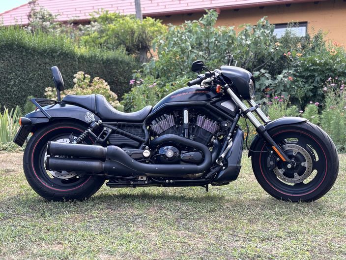 HARLEY-DAVIDSON NIGHT ROD SPECIAL