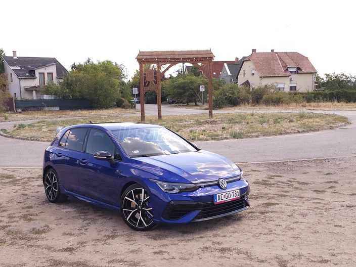 VOLKSWAGEN GOLF VIII 2.0 TSI R 4Motion DSG