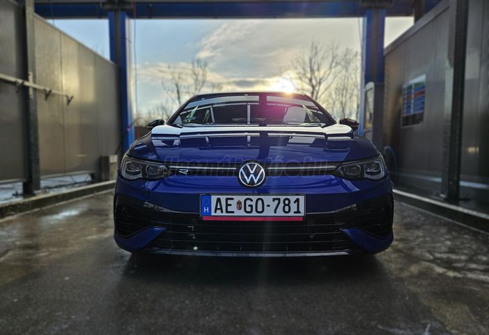 VOLKSWAGEN GOLF VIII 2.0 TSI R 4Motion DSG