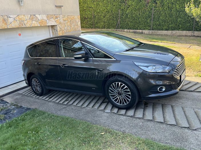 FORD S-MAX 2.0 EcoBlue Titanium (Automata) [7 személy]