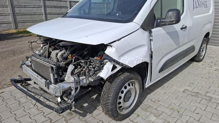 OPEL COMBO Cargo 1.5 DT L2H1 2.4t Cargo Edition