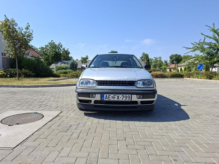VOLKSWAGEN GOLF III 1.4 CL