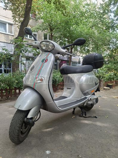 VESPA ET4