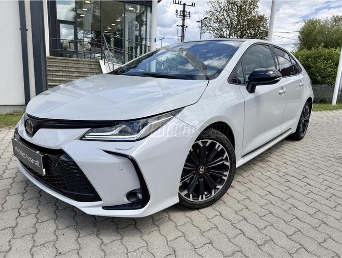 TOYOTA COROLLA Sedan 1.8 Hybrid GR-Sport e-CVT