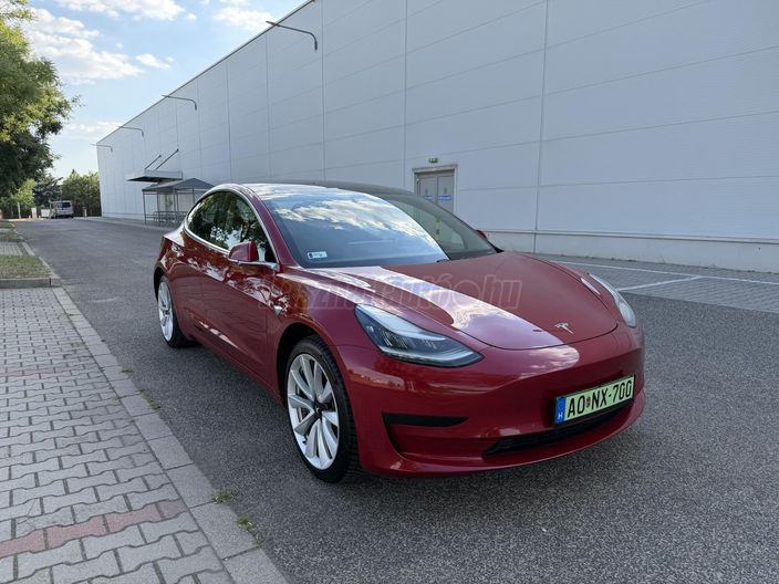 TESLA MODEL 3 Standard Range Plus Aut