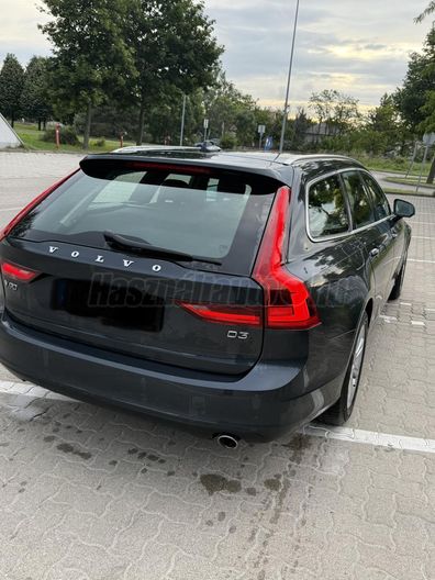VOLVO V90 2.0 D [D3] Momentum Geartronic
