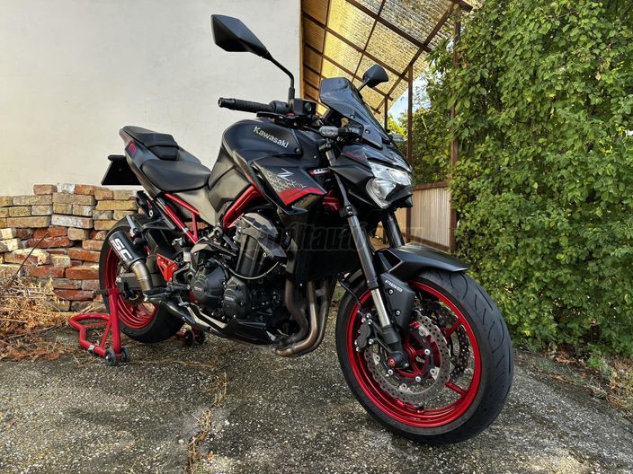 KAWASAKI Z 900