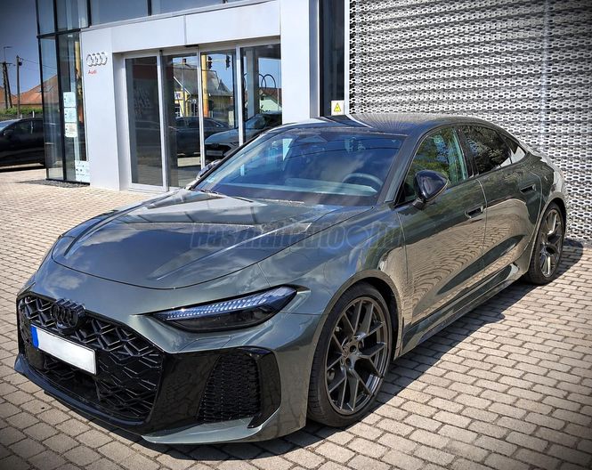 AUDI RS5 TFSI 470kW quattro Tiptronic ic