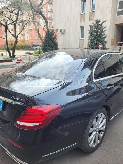 MERCEDES-BENZ E 400 4Matic 9G-TRONIC