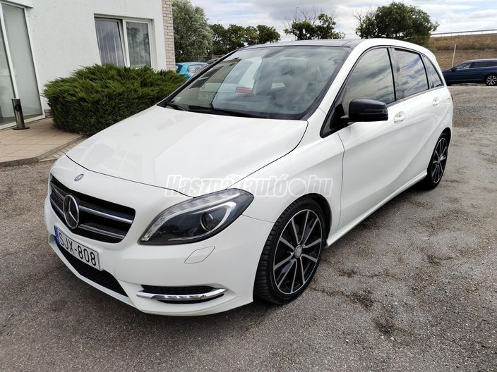 MERCEDES-BENZ B 180 AMG Line