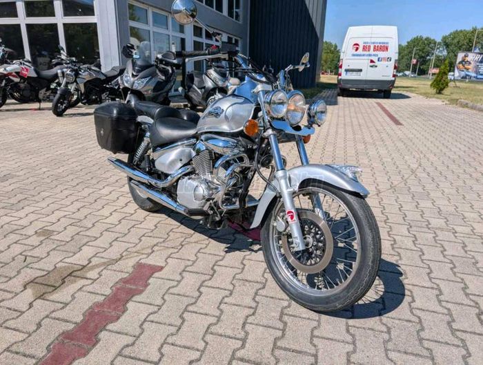 SUZUKI VL 125 LC (INTRUDER)