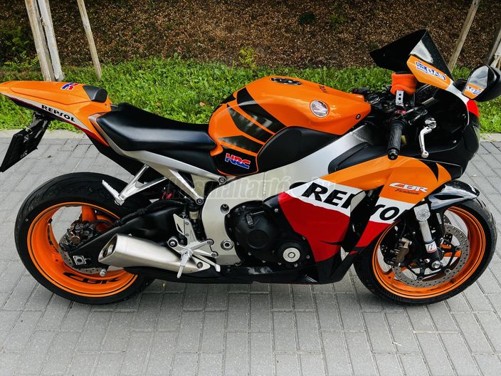 HONDA CBR 1000 RR