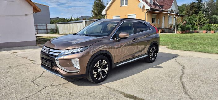 MITSUBISHI ECLIPSE CROSS 1.5 T-MIVEC Intense 4WD CVT