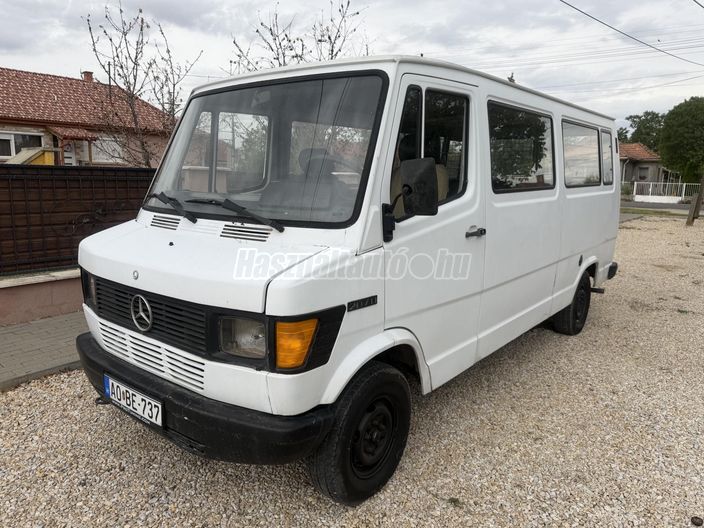 MERCEDES-BENZ 207 D
