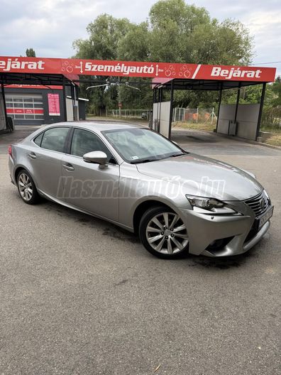 LEXUS IS 300h Luxury (Automata)