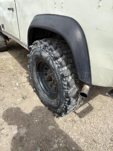 LAND ROVER DEFENDER